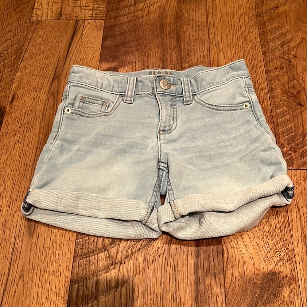 Justice Girl’s Light Denim Shorts Size 8